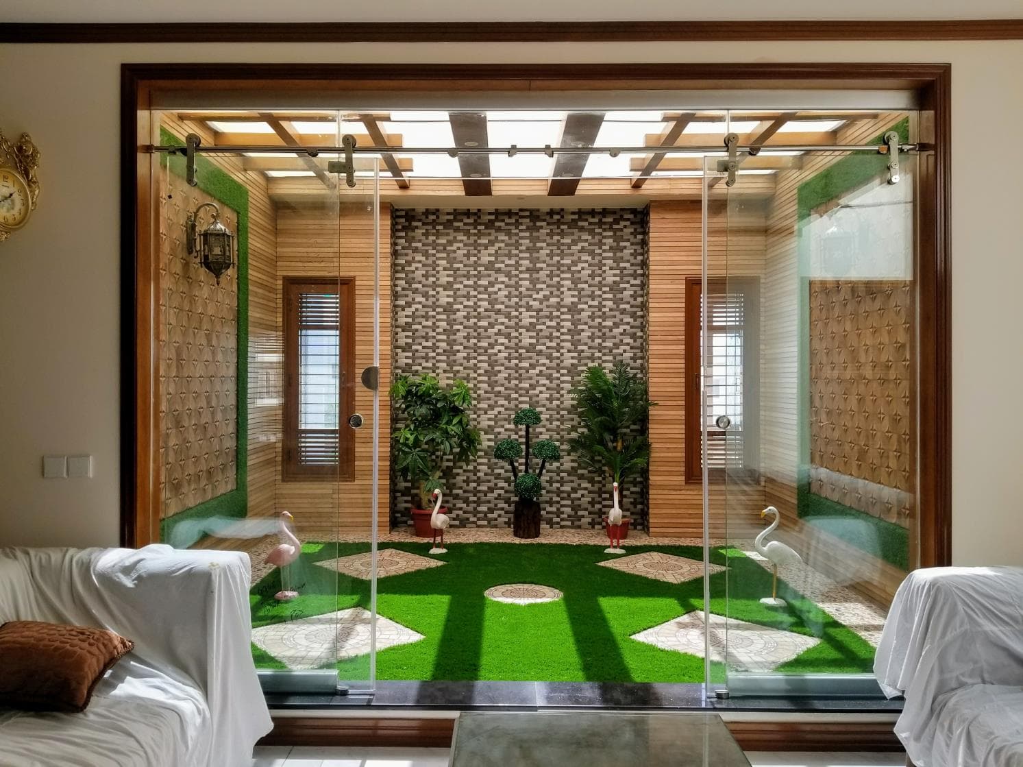 Semi-Private Courtyard